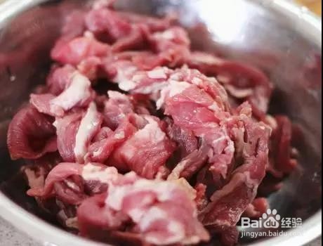 葱爆羊肉的做法,羊肉鲜嫩无膻味