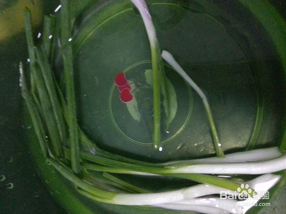 家常香葱炒土鸡蛋的做法