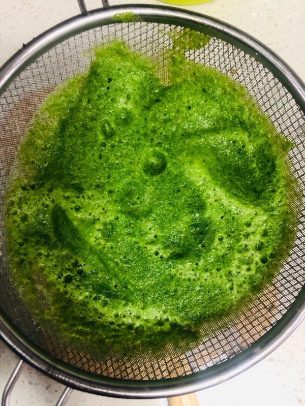 菠菜鸡蛋手擀面