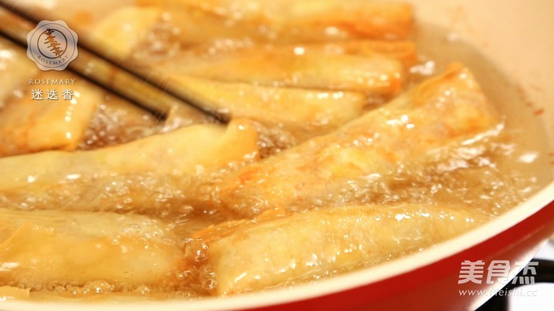 韭黄肉春卷-迷迭香