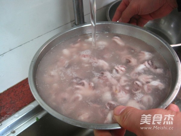 香芹炒小墨鱼