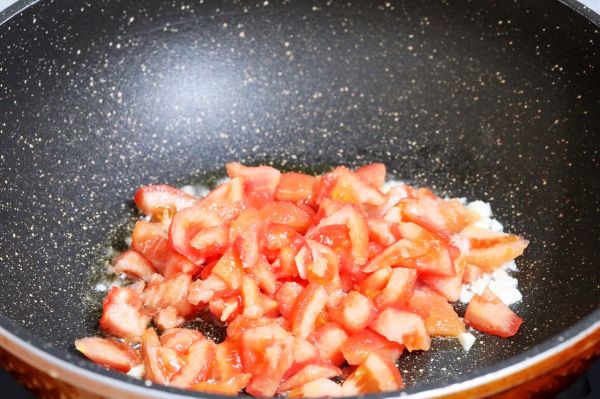 番茄金针菇烩饭