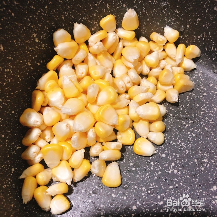 做玉米鲜嫩蛋花汤的教程