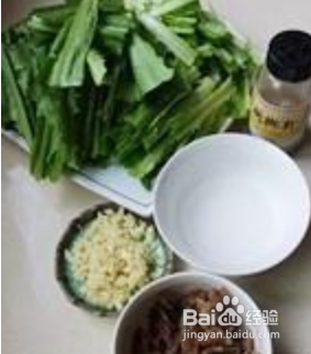 豆豉鲮鱼油麦菜的做法