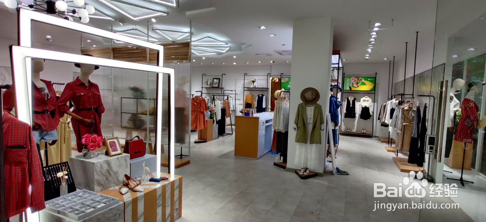 香奈集品牌女装:开个服装加盟店需要注意写什么