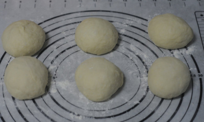 卡士达酱芝麻餐包的做法