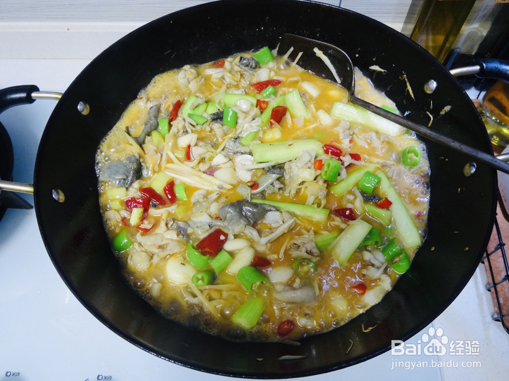 怎么吃都不腻的泡椒仔姜牛蛙