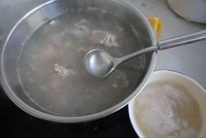 美颜排骨莲藕汤的做饭