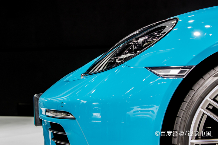 你知道汽车尾灯灯罩裂了怎么修复吗？