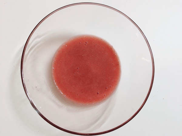 燕麦草莓芝士挞