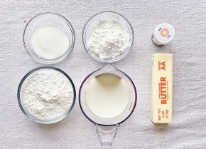 怎样做出入口即化的草莓白玉卷步骤