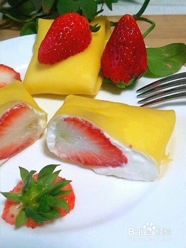 清爽可口草莓班戟小甜点