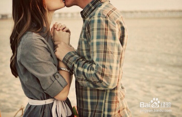 有个比你女友条件好的女生追你怎么办