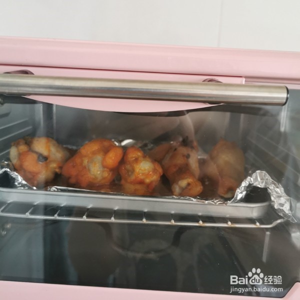 奥尔良烤翅跟的做法