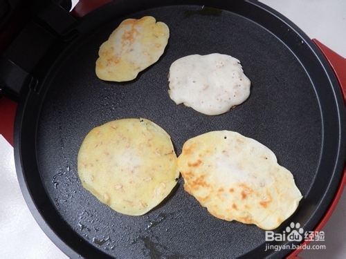 营养早餐饼：奶香燕麦松饼