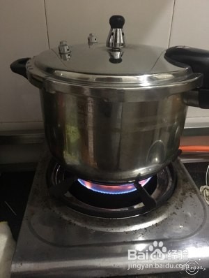 食补佳品莲藕排骨汤的做法