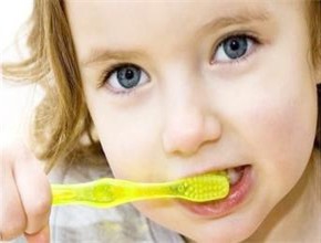 <b>儿童牙膏的选择标准</b>