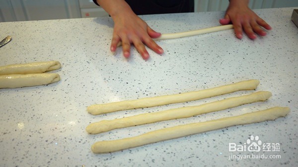 椰子油怎么用——烘焙椰香辫子面包