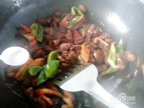 双椒炒鸡心的做法