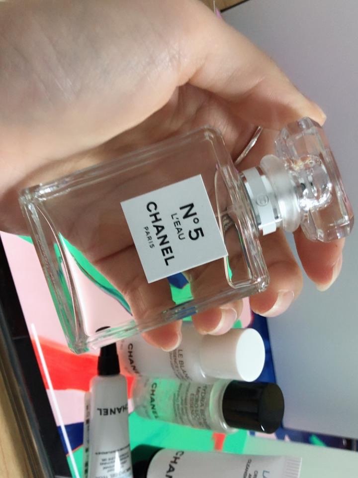 没错!香奈儿经典5号香水的味道让我惊了