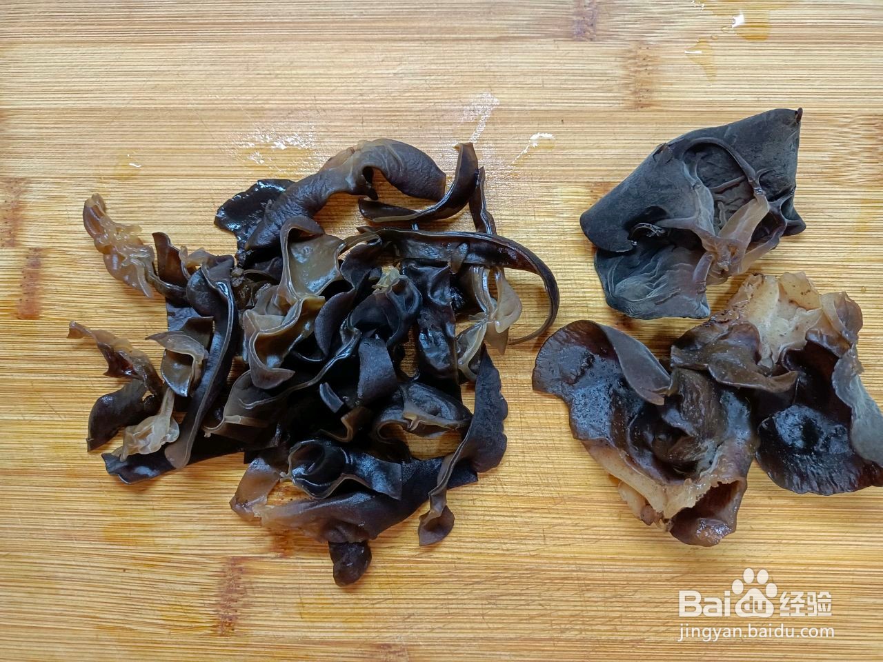 洋葱木耳炒鸡蛋的做法