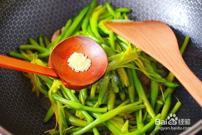 怎么样做美味的黄花菜炒猪肉