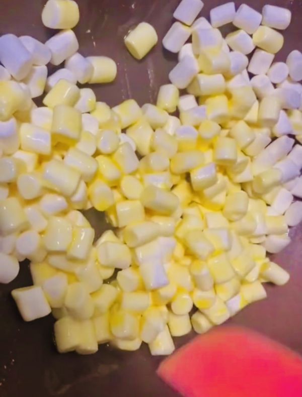 开心果大杏仁牛轧糖