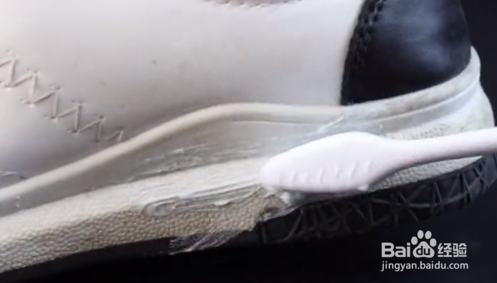 过期的洗面奶有妙用，你也来试一下吧