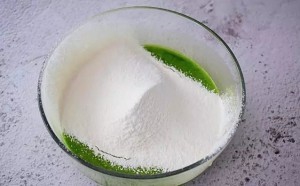 胡胡爱吃的菠菜汁蛋饼