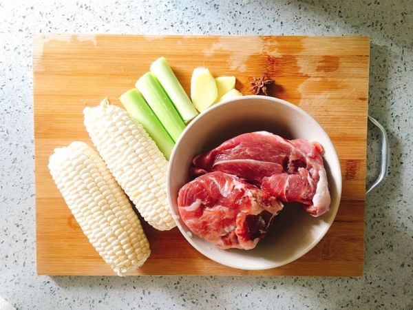 玉米山药棒骨汤