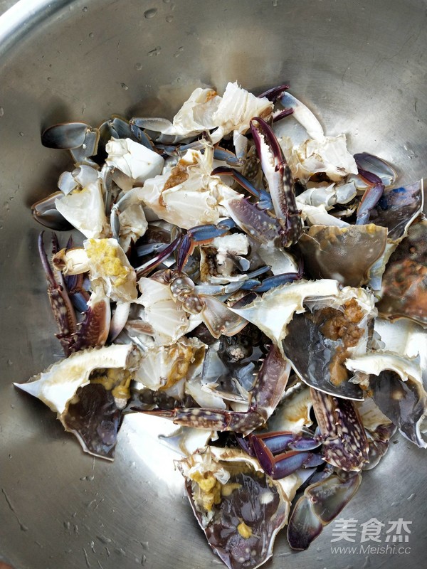 白蟹炒蛋的做法