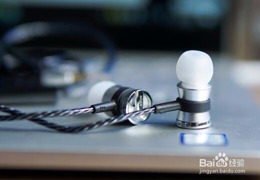 不逊小米的爱国者圈铁耳机值得买吗？