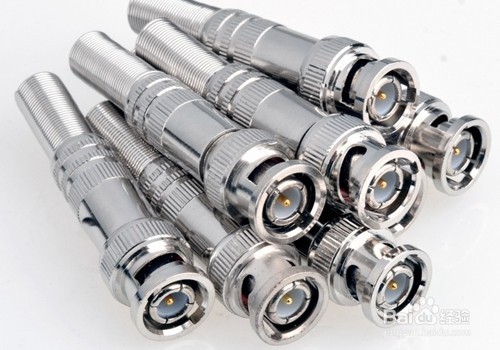 监控显示屏上总闪动怎么调