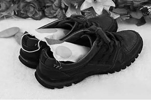 怎么清除鞋子臭味 ?