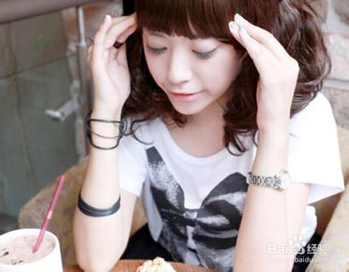 揪出长痘4大诱因 扫清痘痘需抓本源