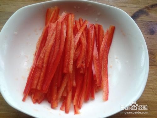 自制蘑菇鸡肉肠披萨的做法