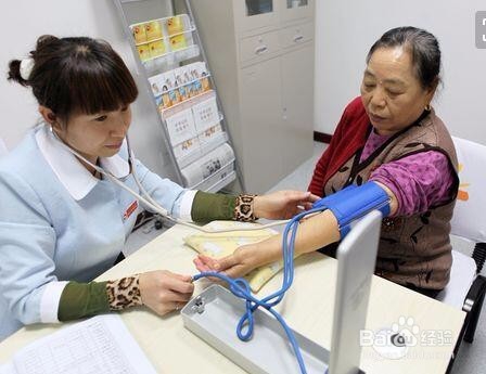 老年人早上锻炼时不要做哪些事情