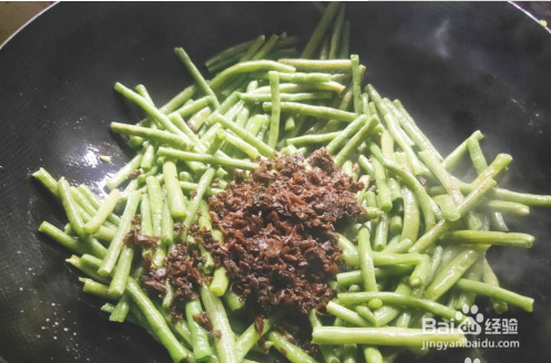 芽菜炒豇豆怎么做