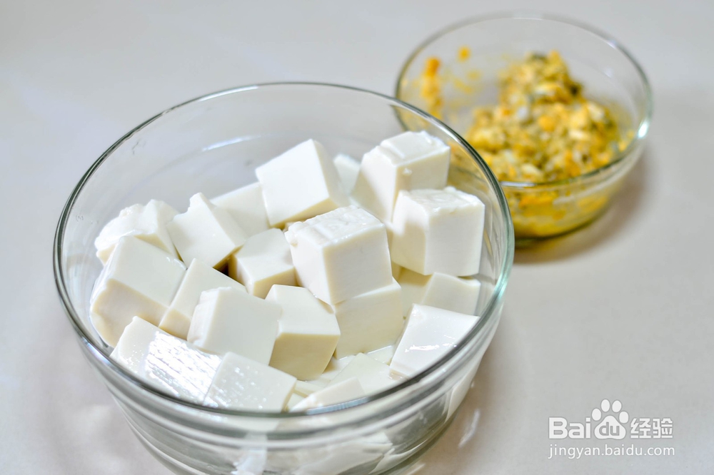 试试看咸蛋黄豆腐超级下饭菜