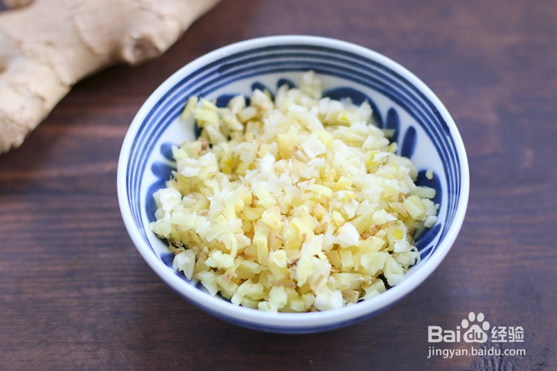 美味难挡、软嫩易脱的蒜蓉蒸排骨