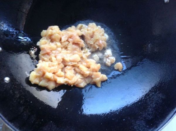 酱香味宫保鸡丁