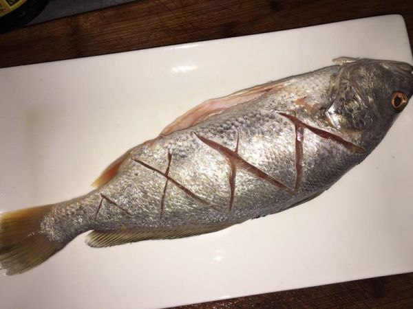 剁椒水豆豉蒸鱼