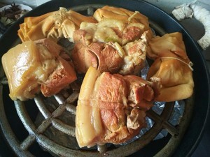 对夹中的熏肉怎么做