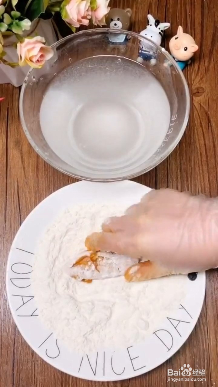 如何制作美味的香酥炸鸡翅