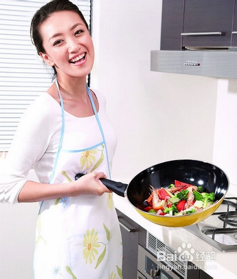 炒菜什么时间放盐最好