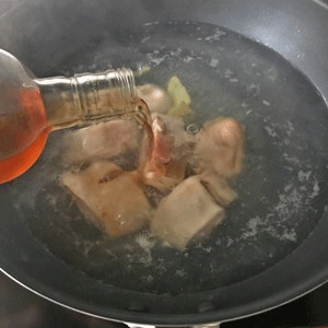 用高压锅如何酱猪蹄