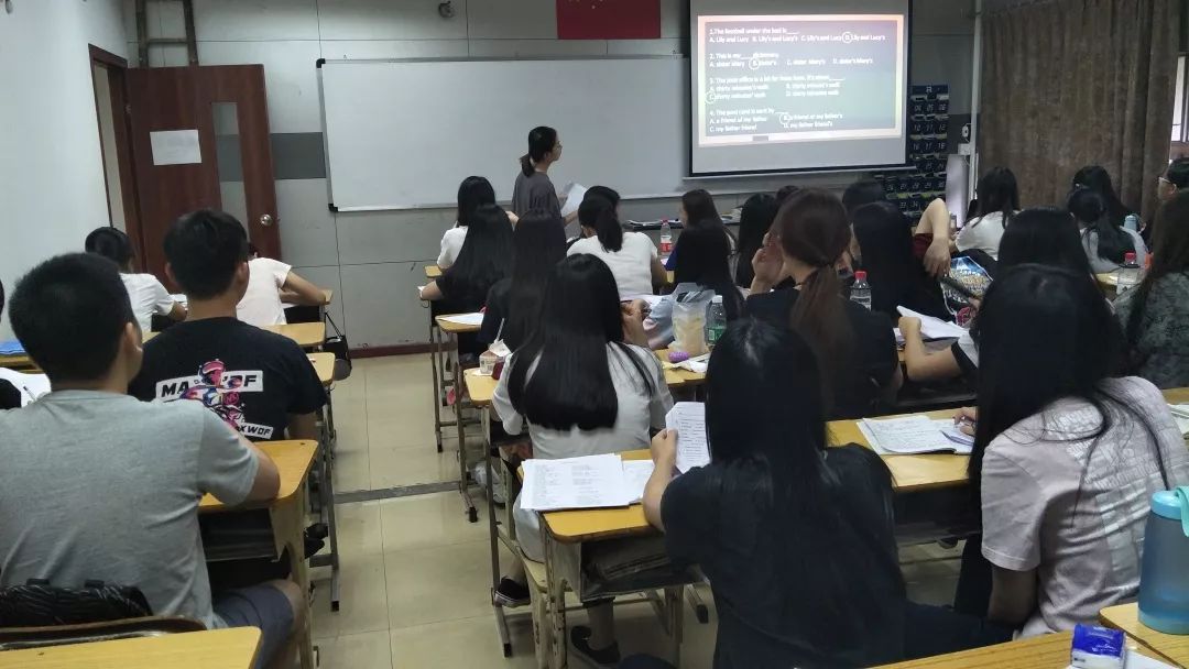 学生成就了老师下一句怎么回答