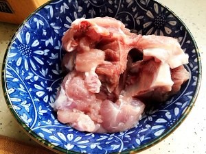 虫草花香菇胡萝卜玉米排骨汤的攻略