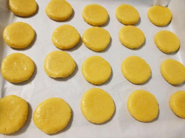 酥香蓝莓果酱饼干