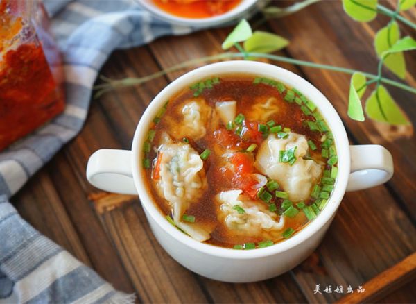番茄汤开胃虾仁馄饨
